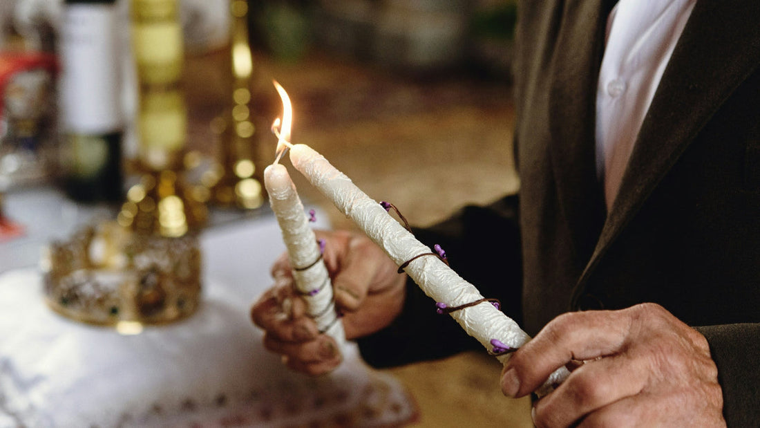 Die Magie der Ritualkerzen: Farben, Flammen & Anleitungen