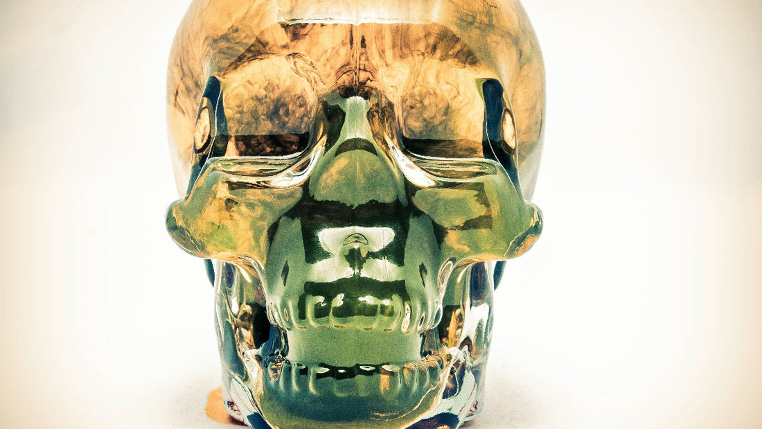 Kann ein Kristallschädel negative Energie speichern? (Was du tun kannst)