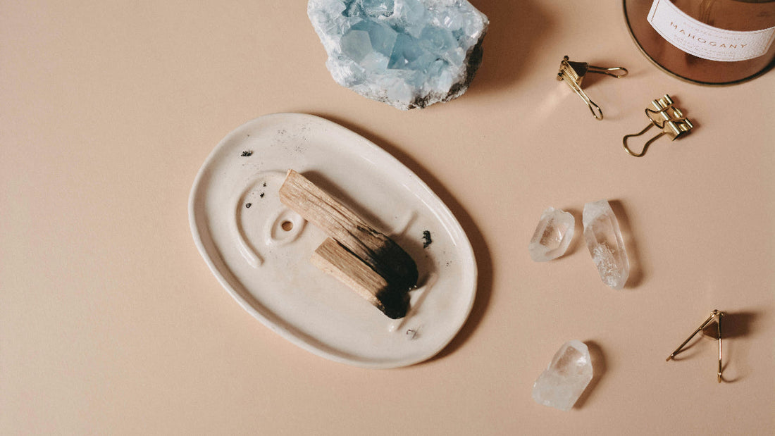 Palo Santo: Das heilige Holz für Reinigung, Segen & Rituale