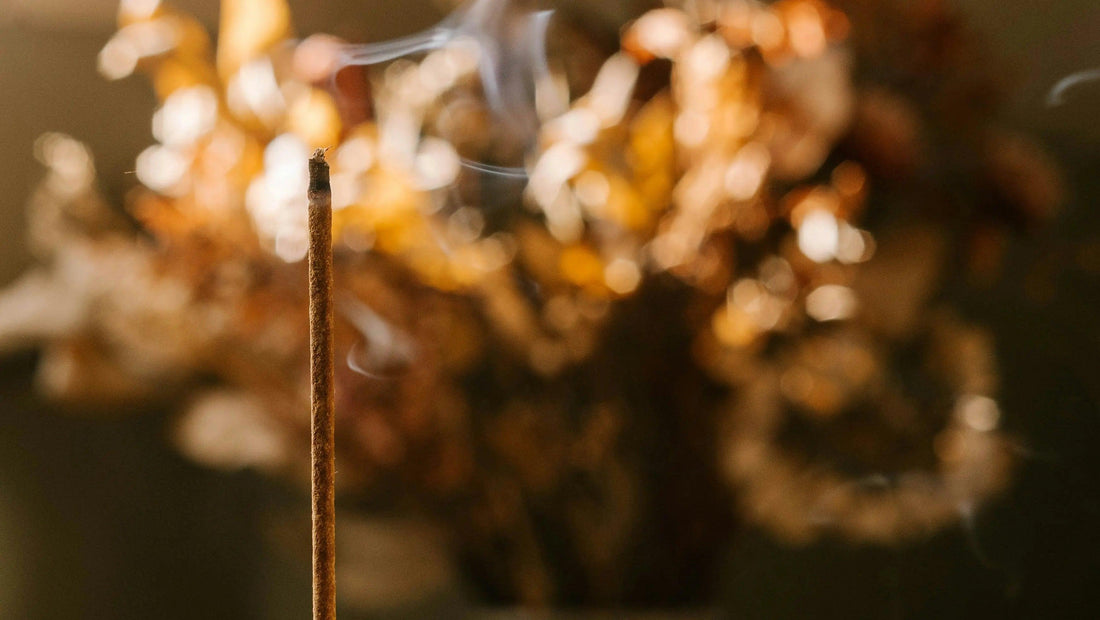 Räucherwerk für Anfänger: Eine duftende Reise in die Welt der Rituale - temple of desire