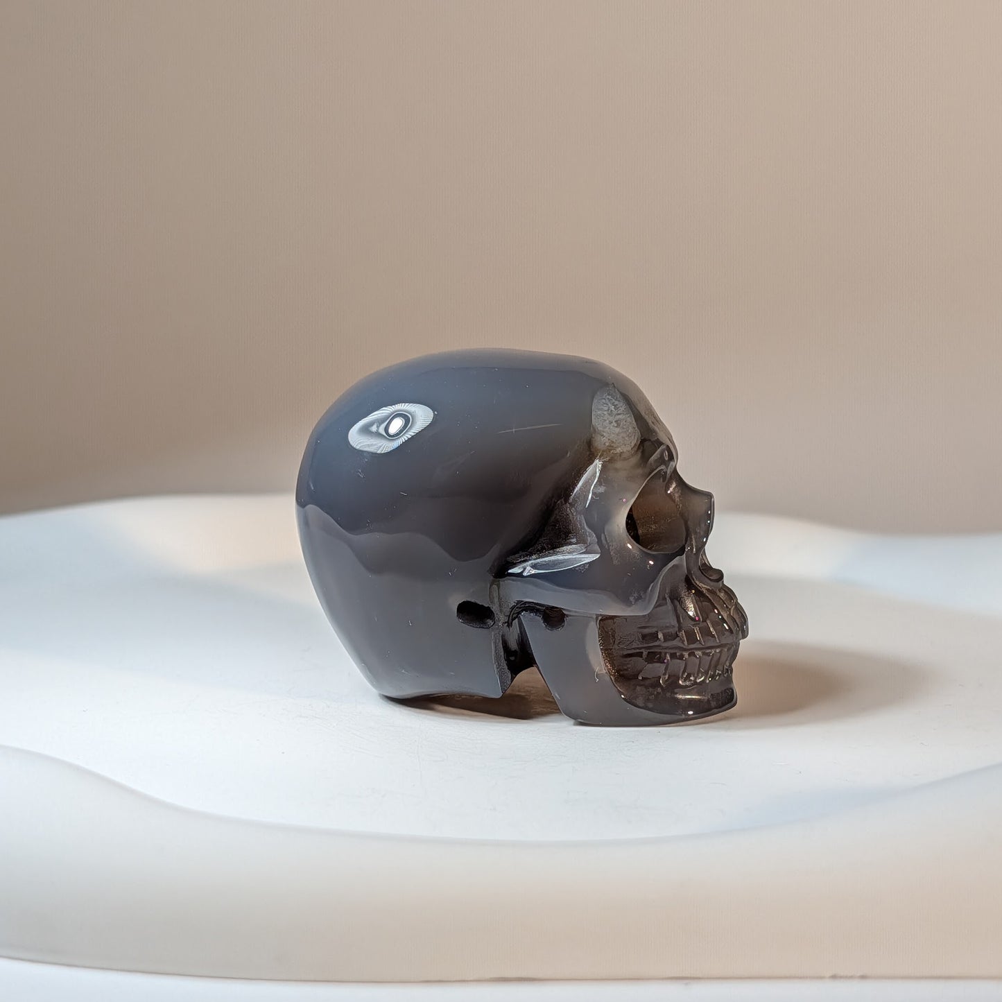 Kristallschädel Finwie Obsidian Rückansicht