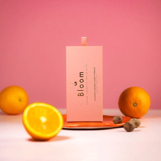Bloom Bubble Shell Räucherstäbchen mit dem Duft von Mandarine, Muskatnuss und Sandelholz.