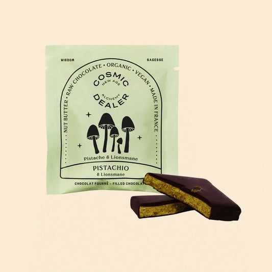 COSMIC DEALER Pistazie  Loewenmaehne Nussbutter Schokolade.