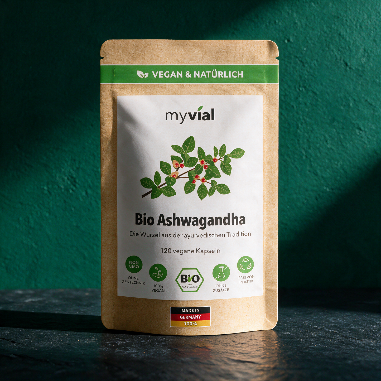 Bio Ashwagandha Kapseln | Adaptogen-Wurzel für Balance & Ruhe – Material- und Detailansicht in der smaragdgrünen Temple-of-Desire-Bildwelt