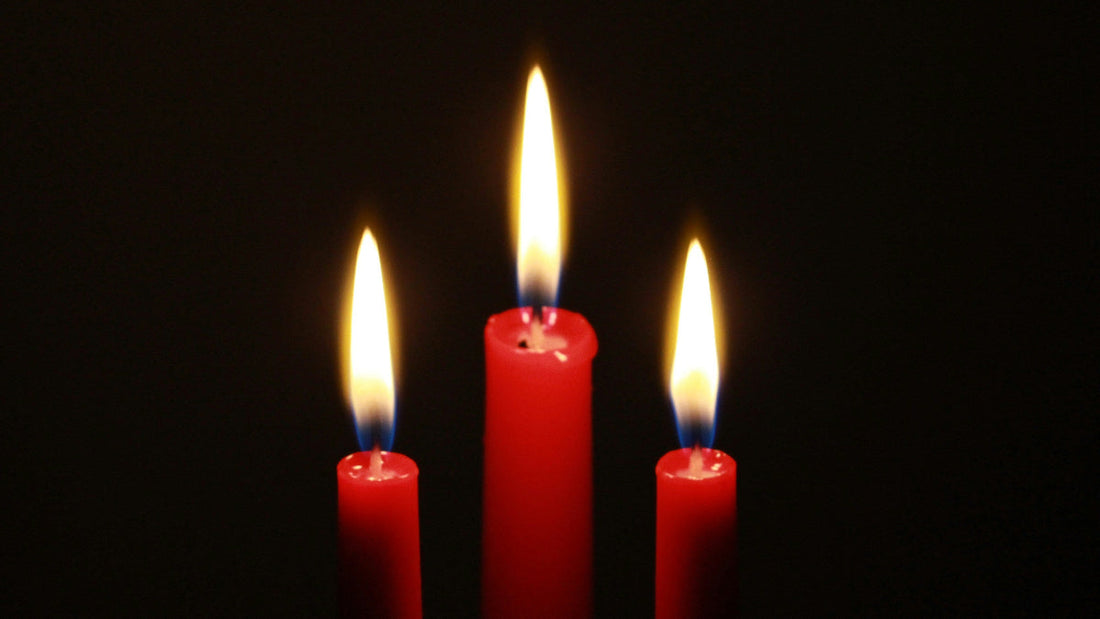 Rote Ritualkerze: Magie für Liebe, Leidenschaft & Romantik