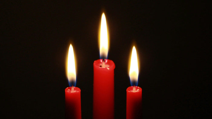 Rote Ritualkerze: Magie für Liebe, Leidenschaft & Romantik – spirituelle Bedeutung & Wissen | Temple of Desire