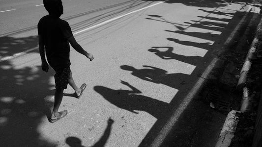 Schattenwelt: Risiken, Schutz & Transformation