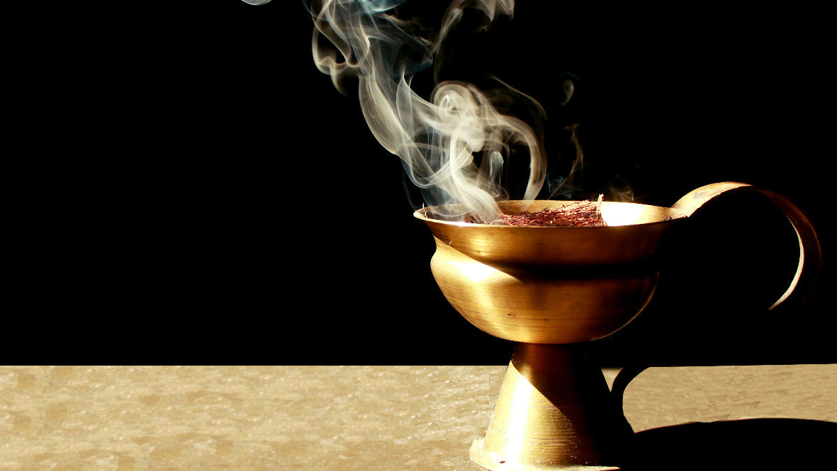 Weihrauch richtig räuchern: Anleitung für das heilige Harz – spirituelle Bedeutung & Wissen | Temple of Desire