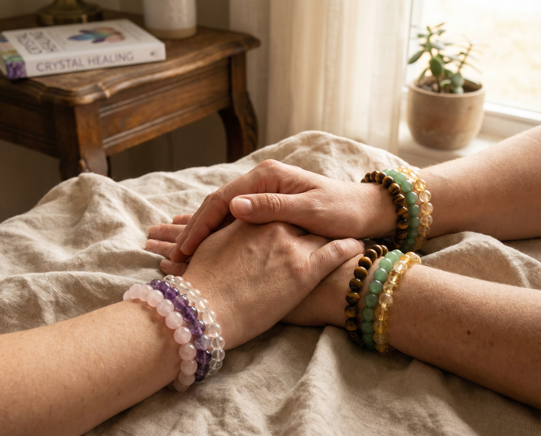 Kristall Schmuck tragen: Welcher Stein an welcher Hand?