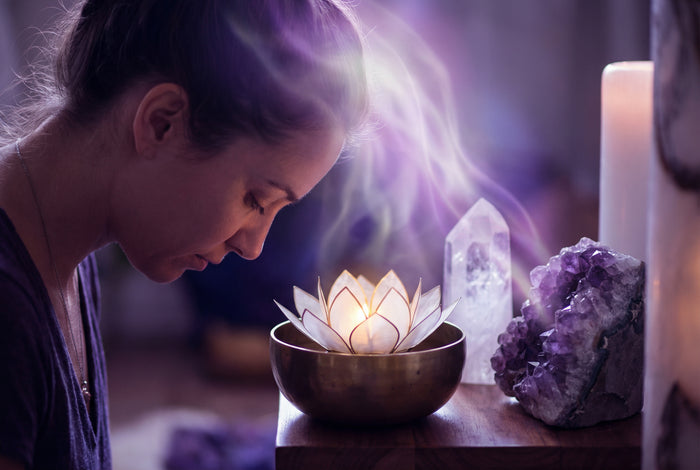 Kronenchakra aktivieren: Verbindung zum Göttlichen & Erleuchtung