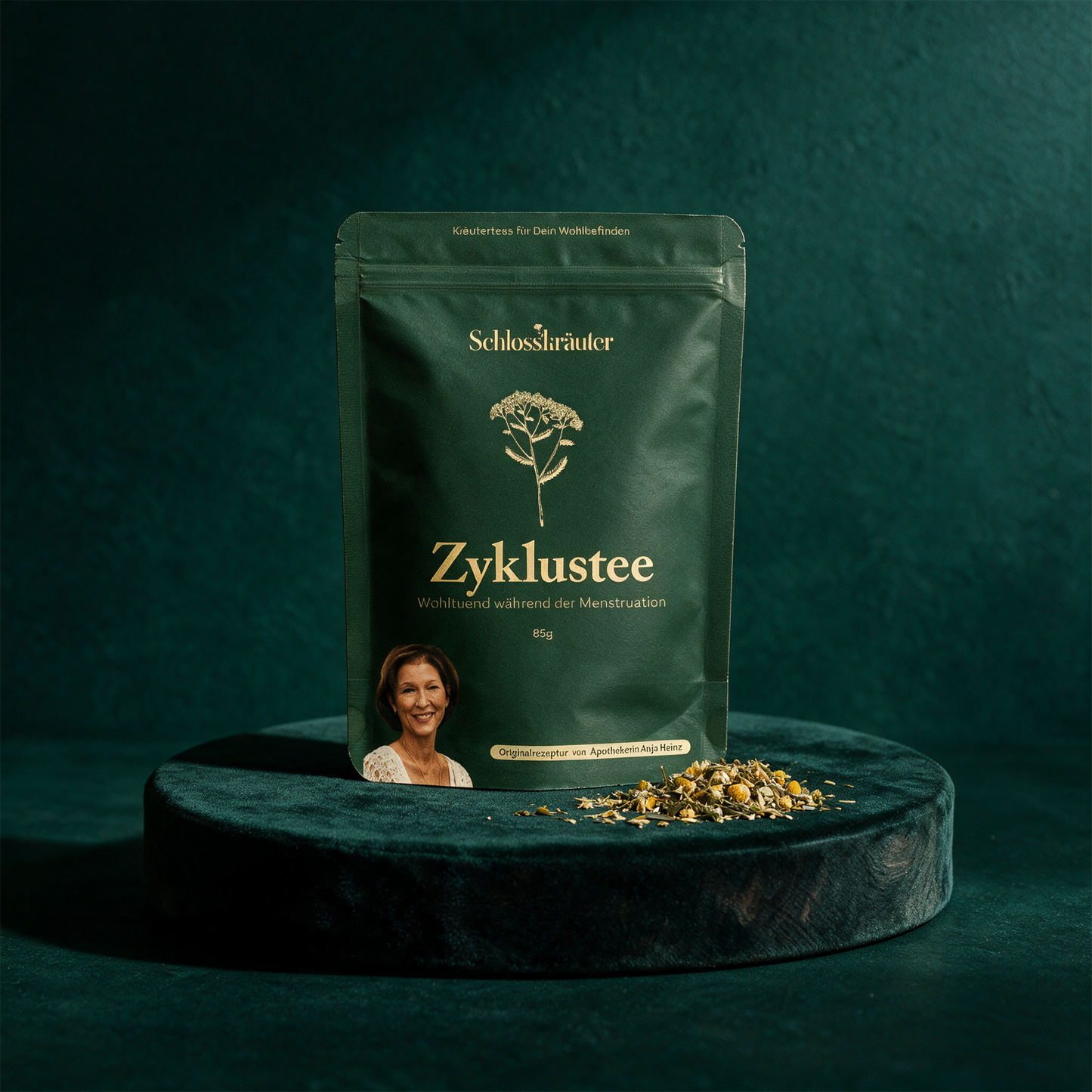 Zyklustee – aufgebrühte Tasse Kräutertee