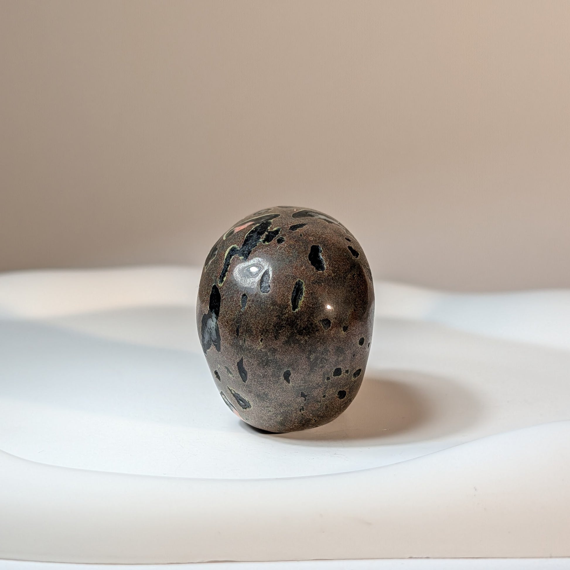 Kristallschädel Famke aus Obsidian, 94g