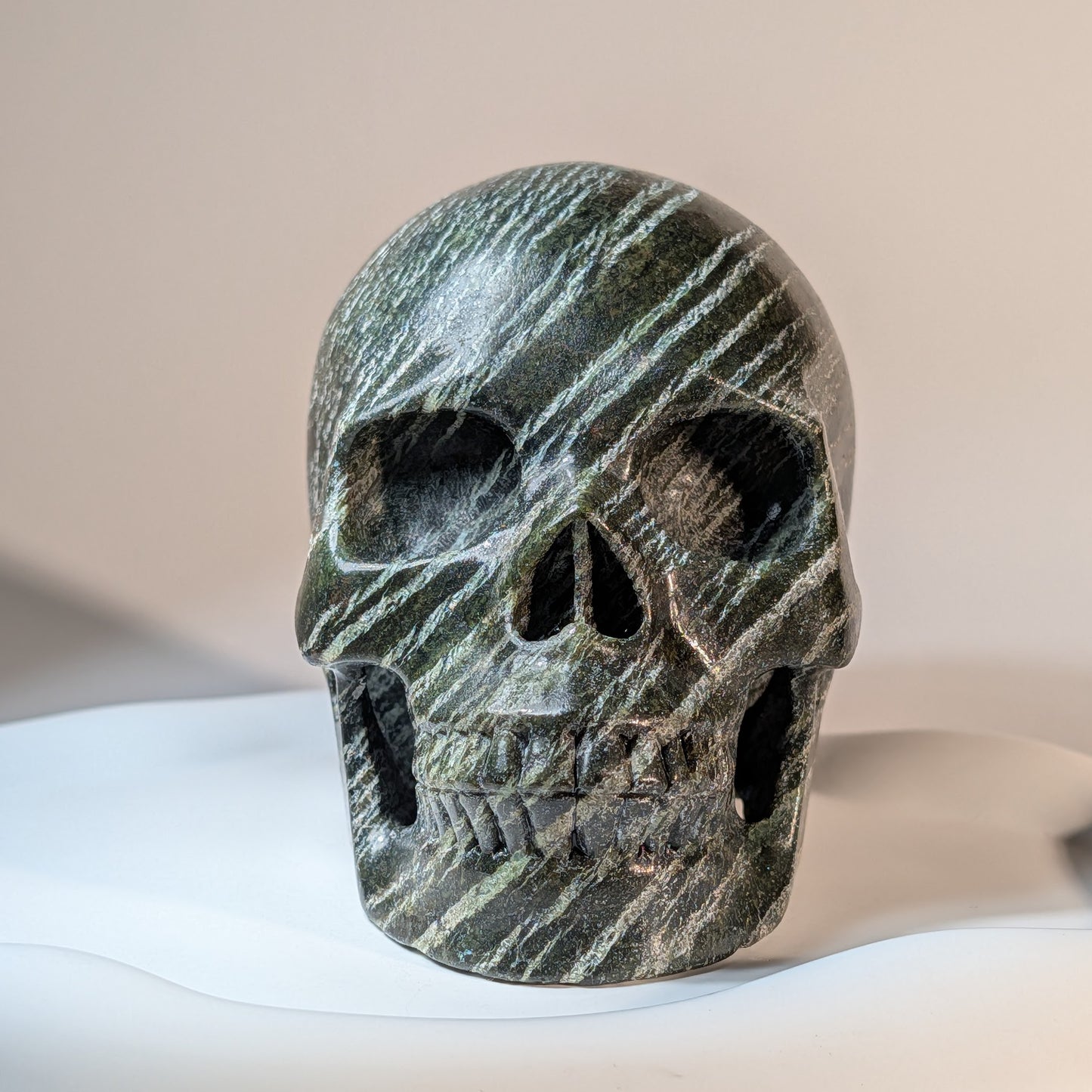 Kristallschädel Flann Serpentin 1330g