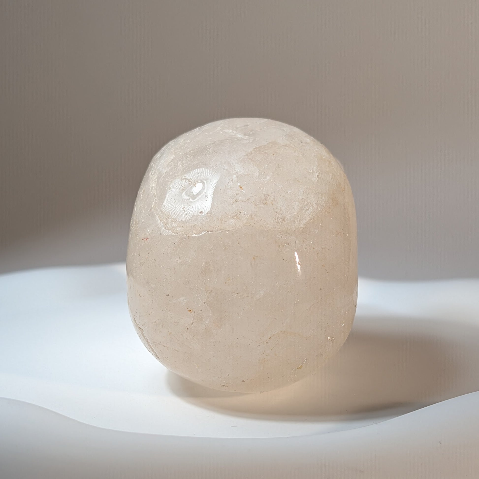 Kristallschädel Rosa Bergkristall 411g