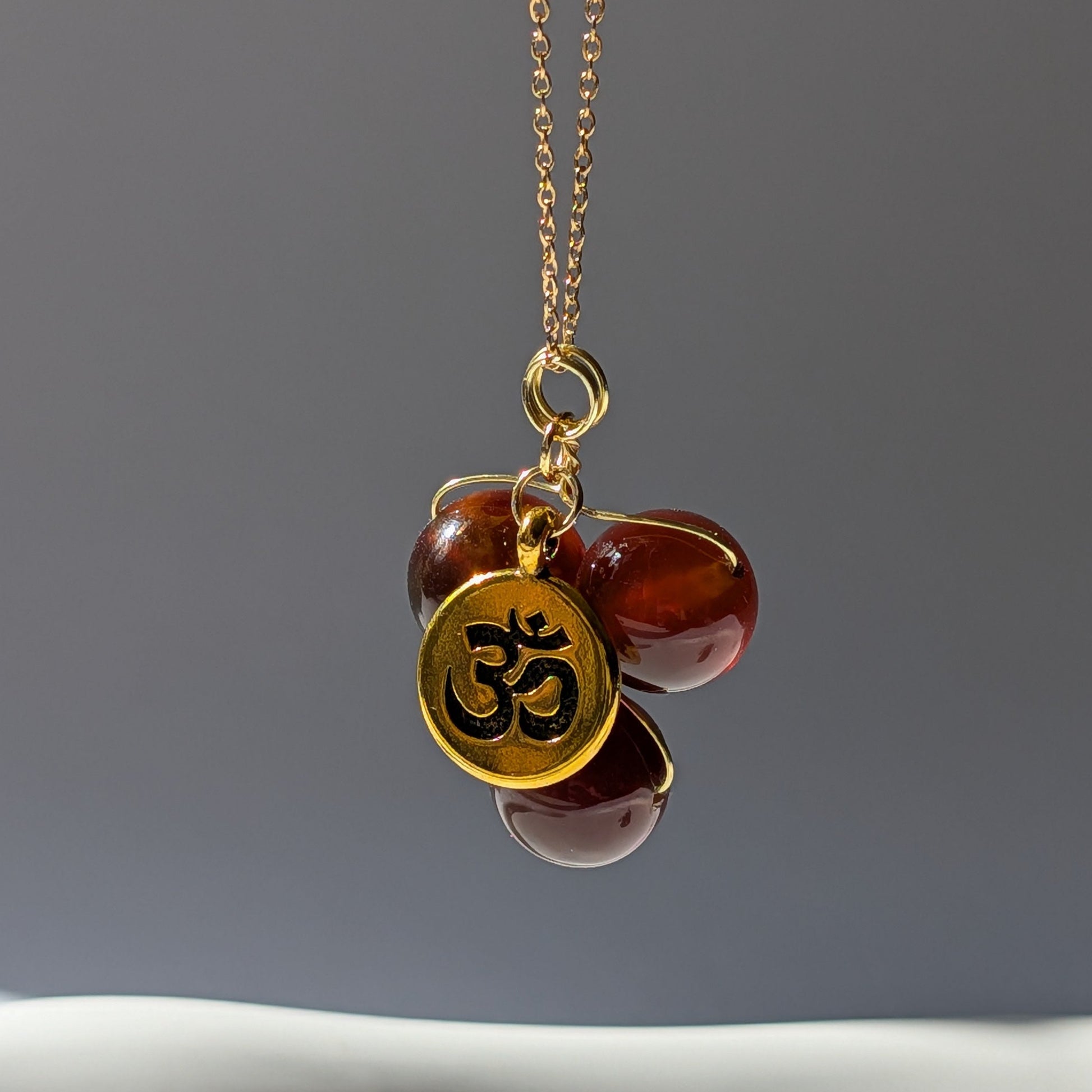 Karibische Bernstein Halskette mit spirituellem Anhänger