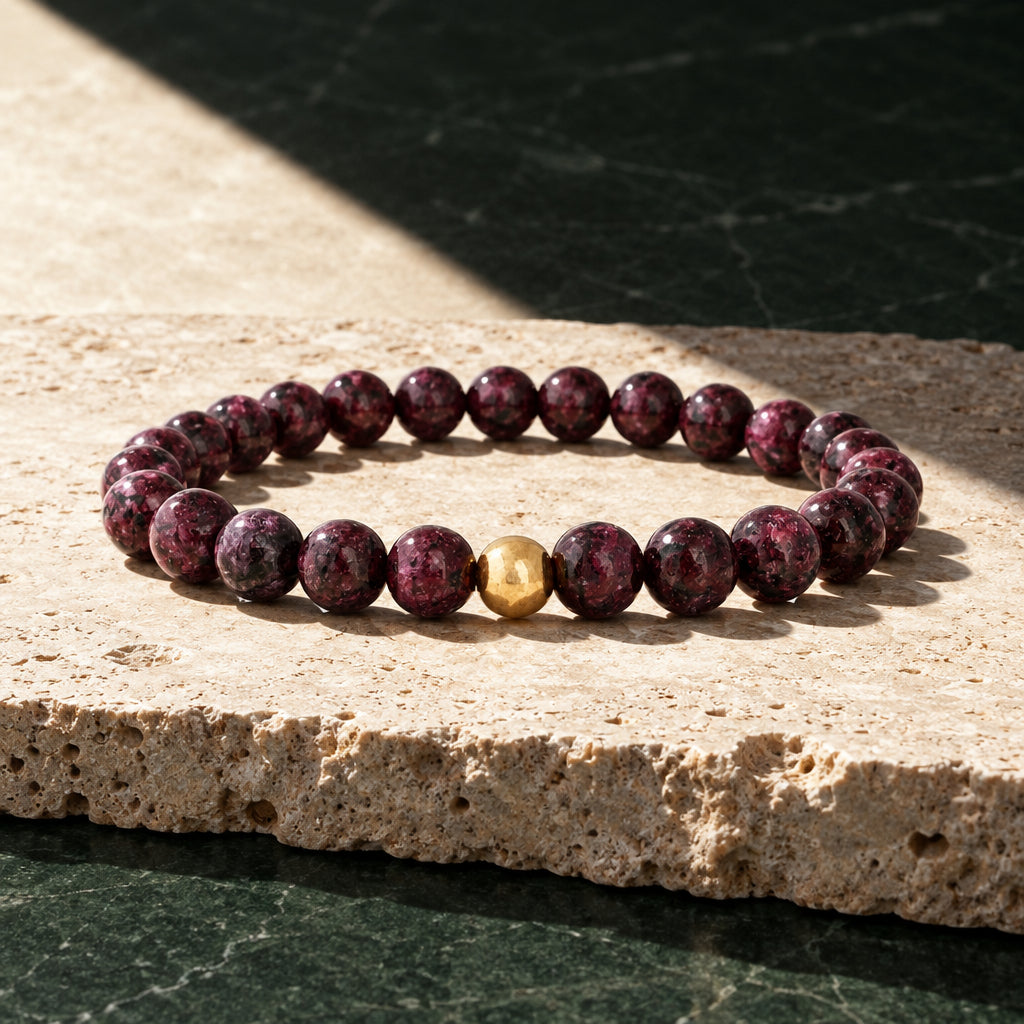 Akitsune Globae Armband Marble Red, Perlenarmband in der Produktansicht