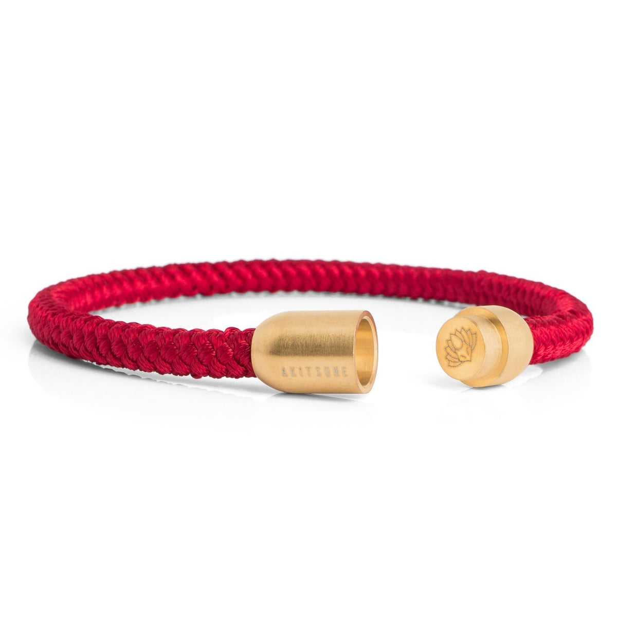 Akitsune Silvus Nylon-Armband Maroon, geöffneter Magnetverschluss