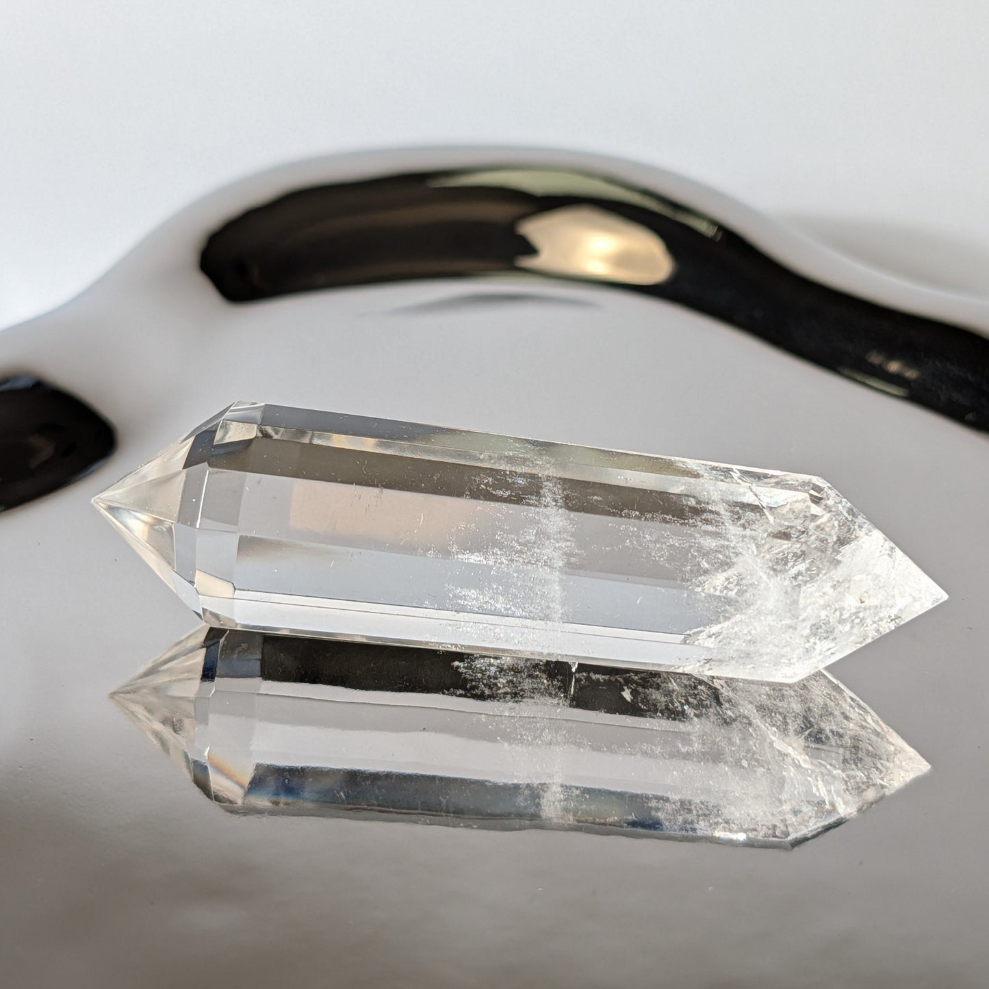 Bergkristall Vogel-Cut (34g) | Das Licht-Skalpell | Energie-Wand