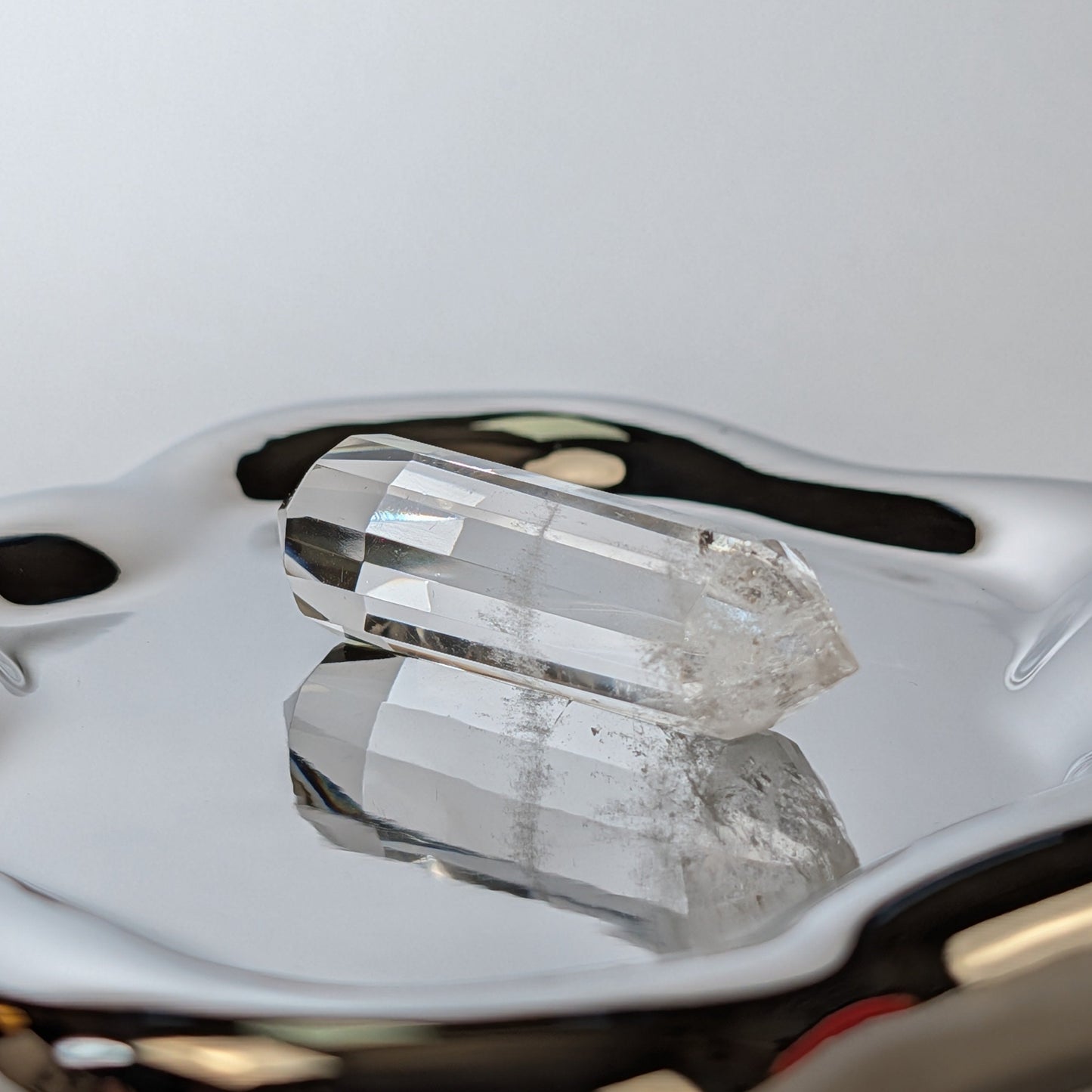 Bergkristall Vogel-Cut (34g) | Das Licht-Skalpell | Energie-Wand