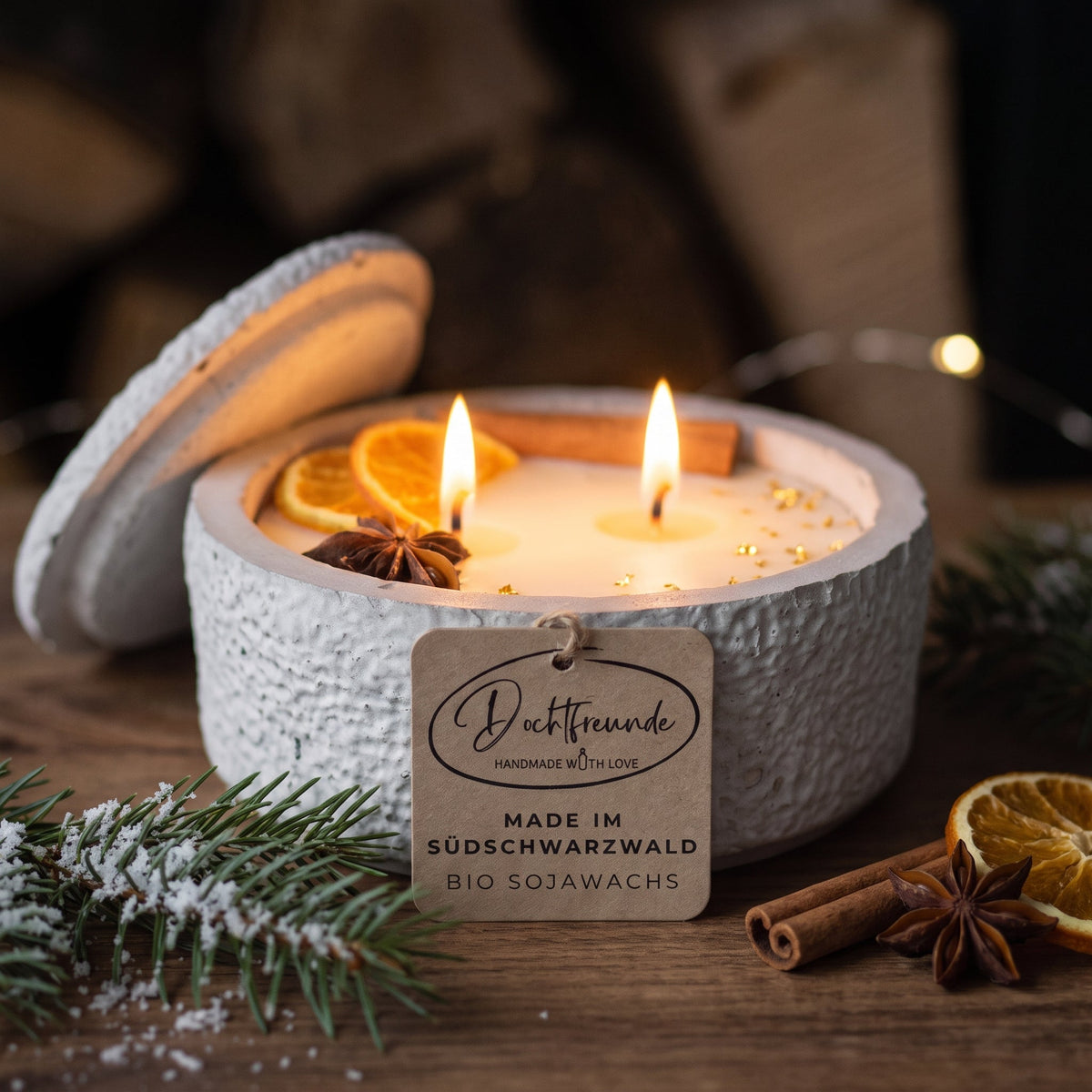 Betonduftkerze „Schwarzwald“ mit Deckel | Vanilla Toffee, 7 Dekore in Grau oder Schwarz