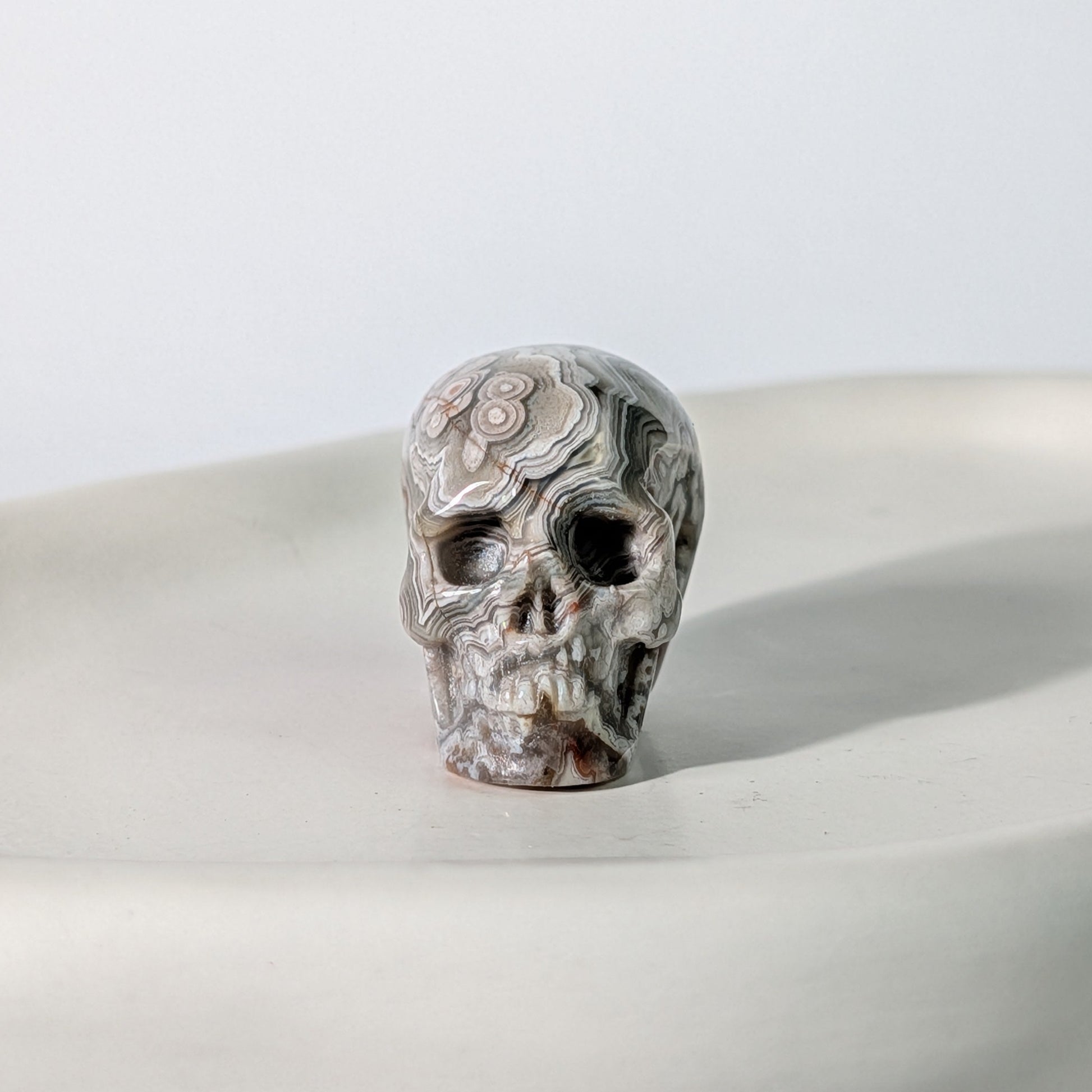 Bunter Kristallschädel Valdis Crazy Lace Achat 47g