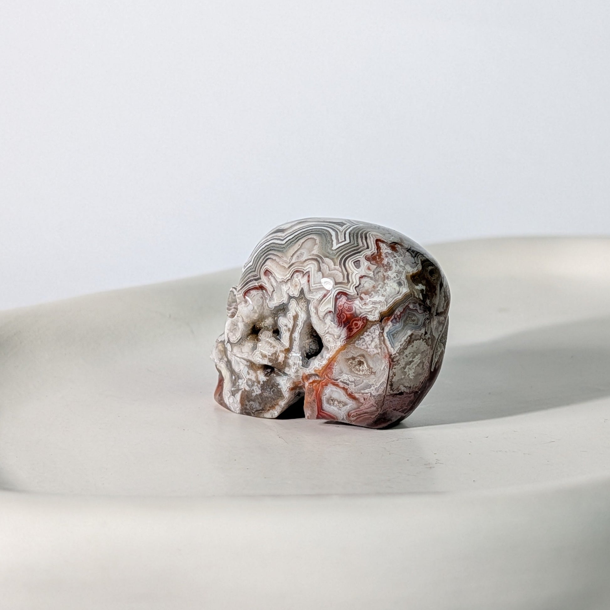 Bunter Kristallschädel Valdis Crazy Lace Achat 47g