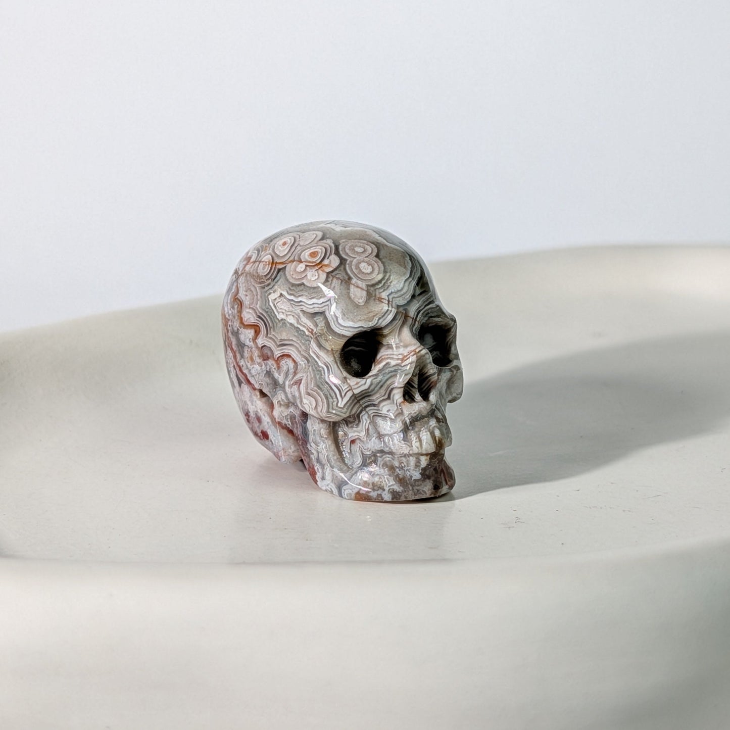 Bunter Kristallschädel Valdis Crazy Lace Achat 47g