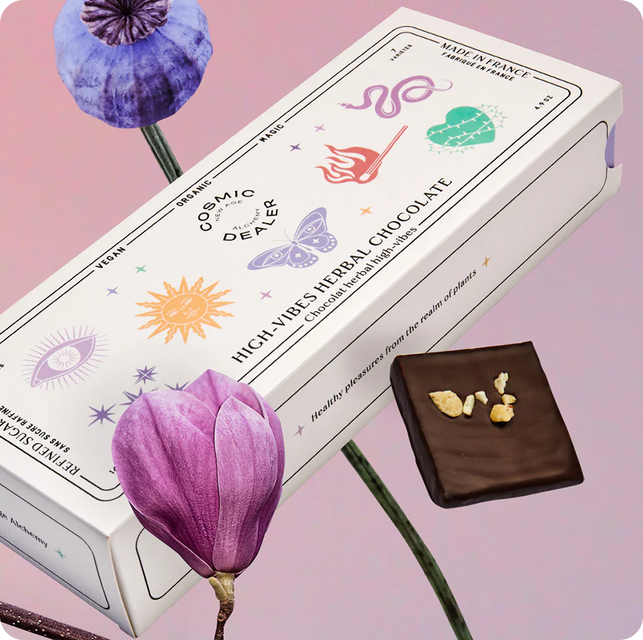 COSMIC DEALER Chakra Box mit 7 verschiedenen Nussbutter-Dunkelschokoladen.