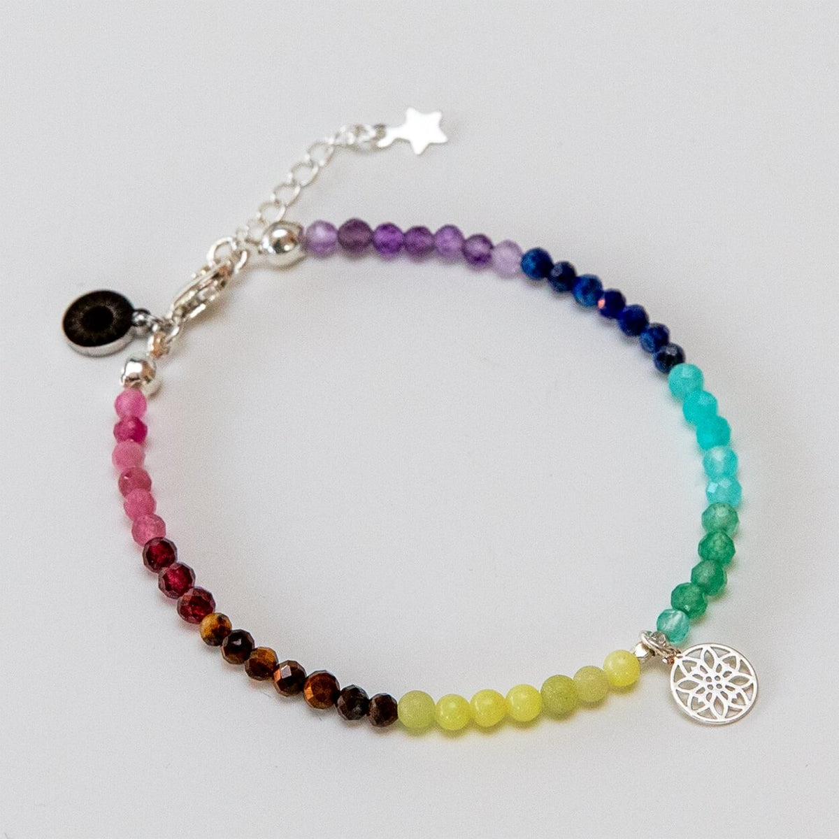 Chakra-Armband mit versilbertem Lebensblume-Anhänger, Produktbild 3