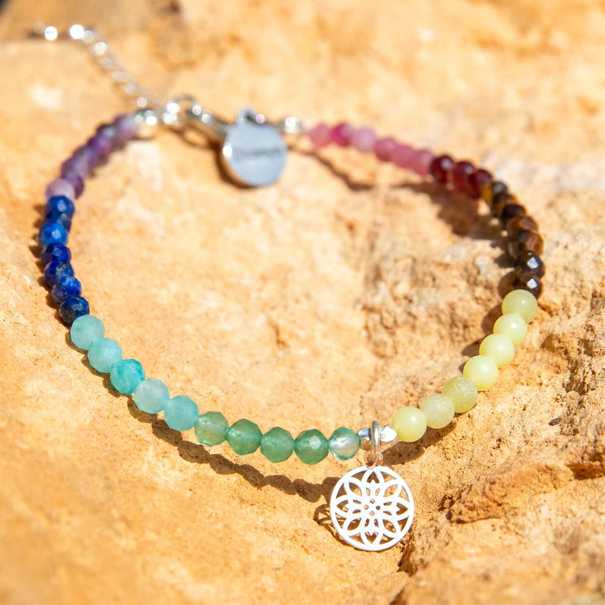 Chakra-Armband mit versilbertem Lebensblume-Anhänger, Produktbild 4