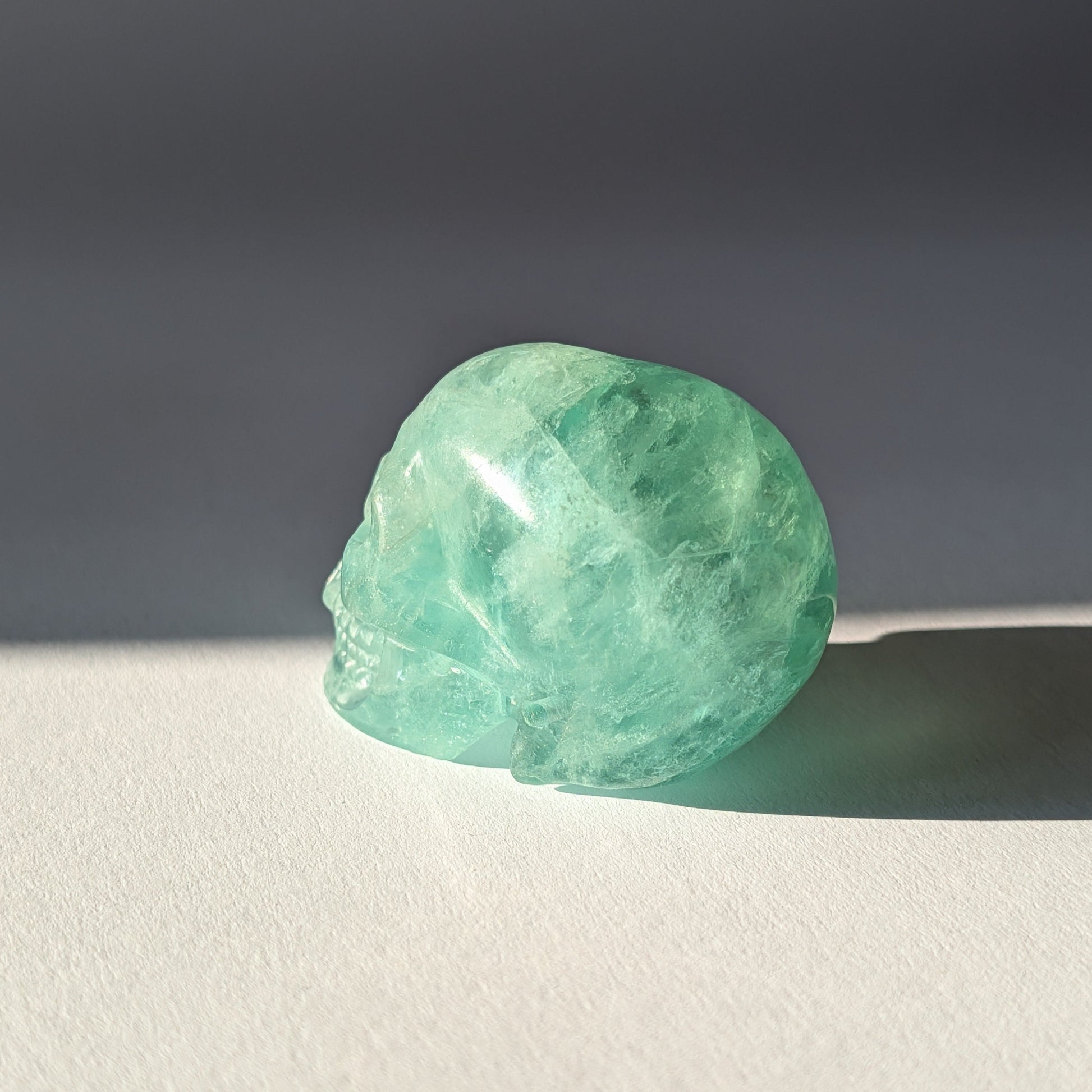 Grüner transparenter Kristallschädel Zul Fluorit 105g
