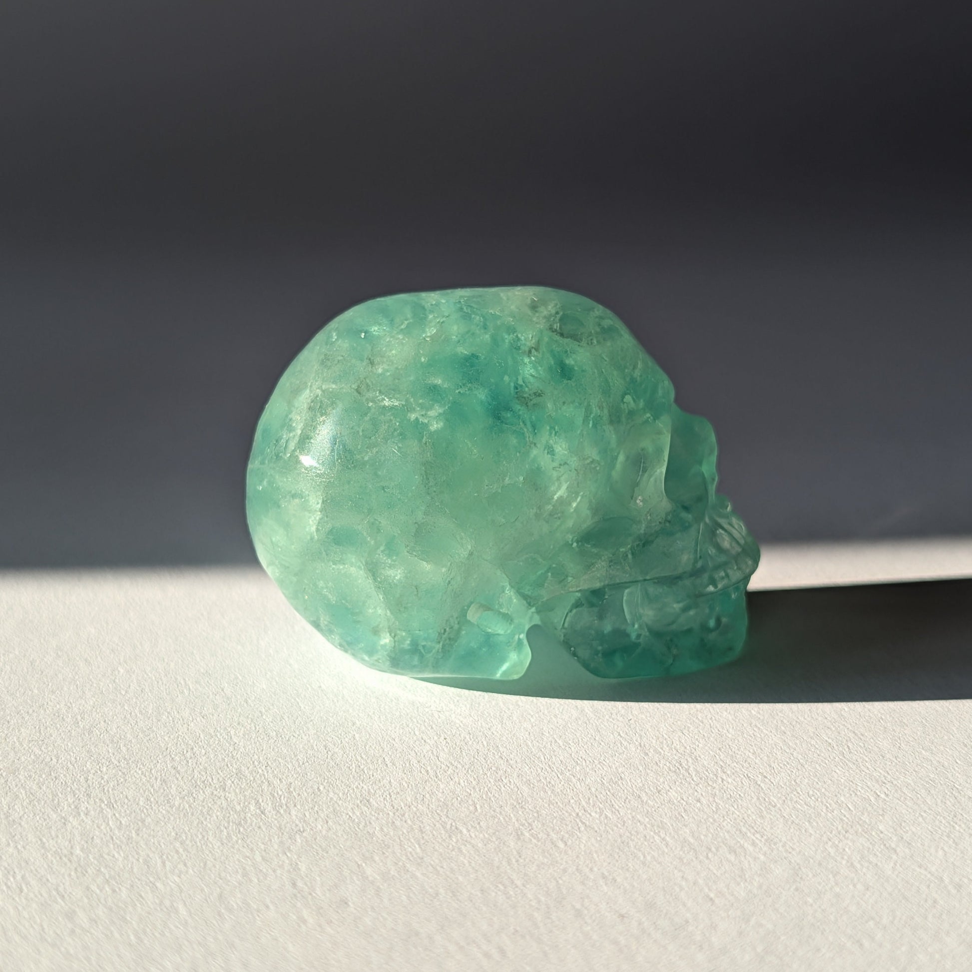 Grüner transparenter Kristallschädel Zul Fluorit 105g