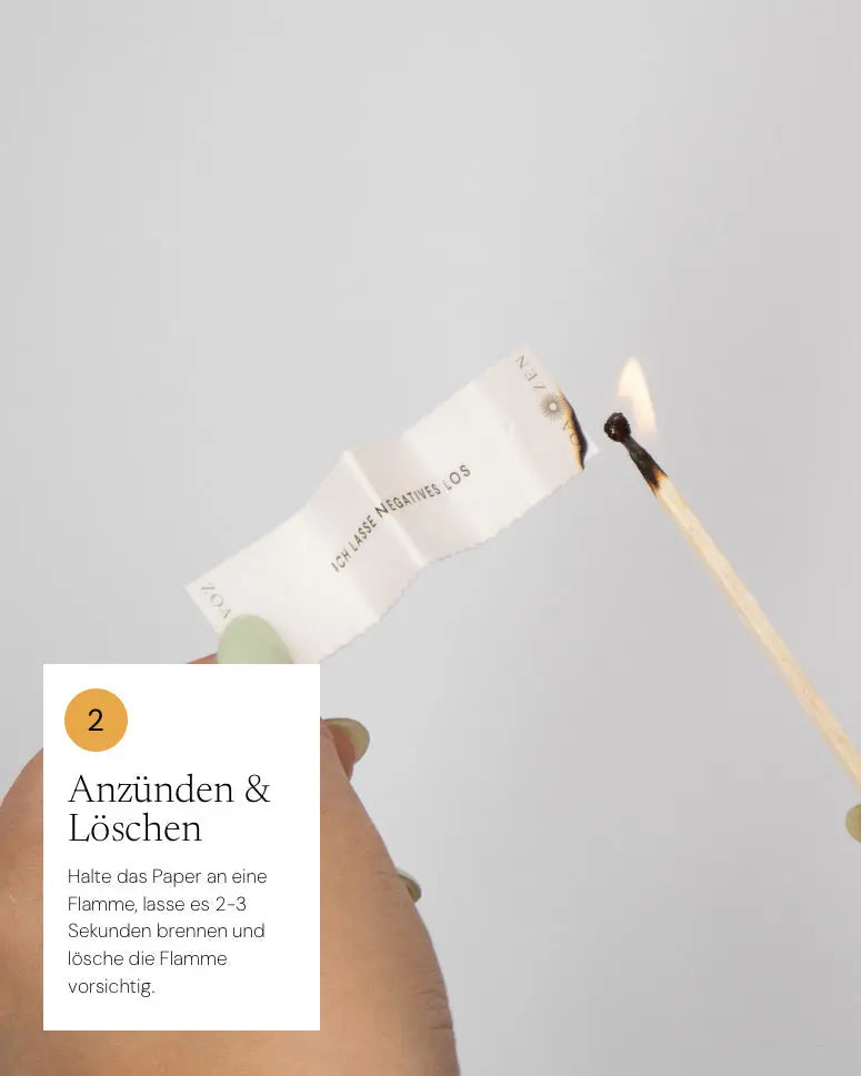 Aufsteigender Duftrauch von Hey Love Räucherpapier