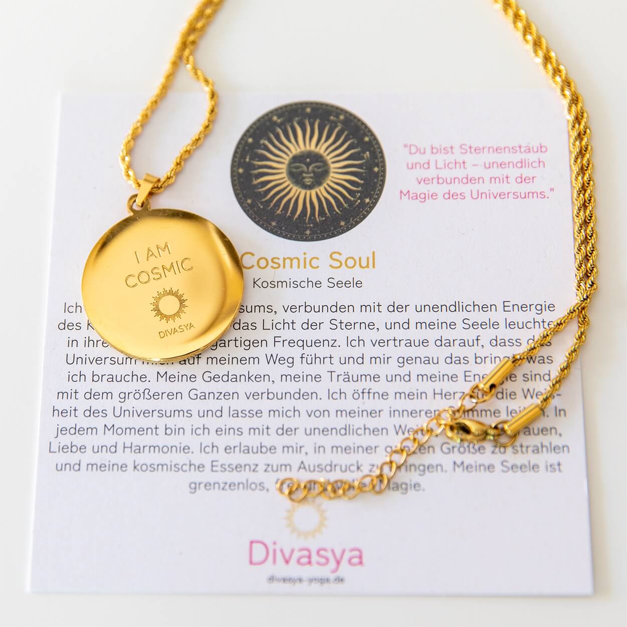 Mandala-Kette I am cosmic auf hellem Untergrund
