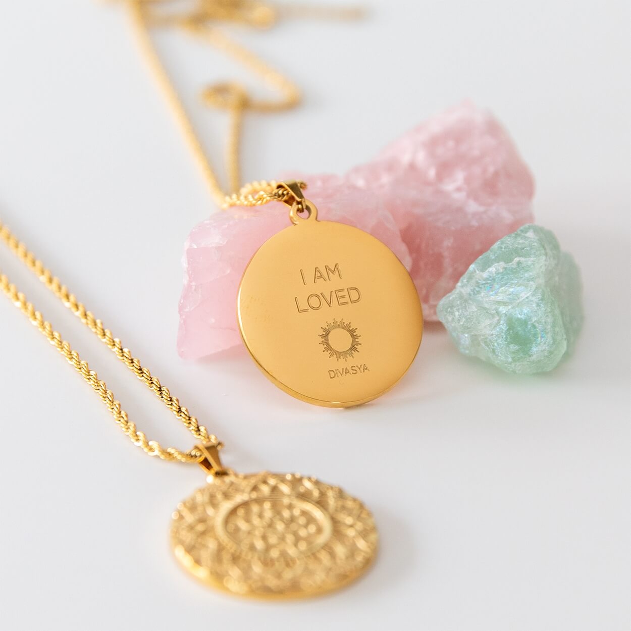 Mandala-Kette „I am loved“ als bedeutungsvolle Geschenkidee