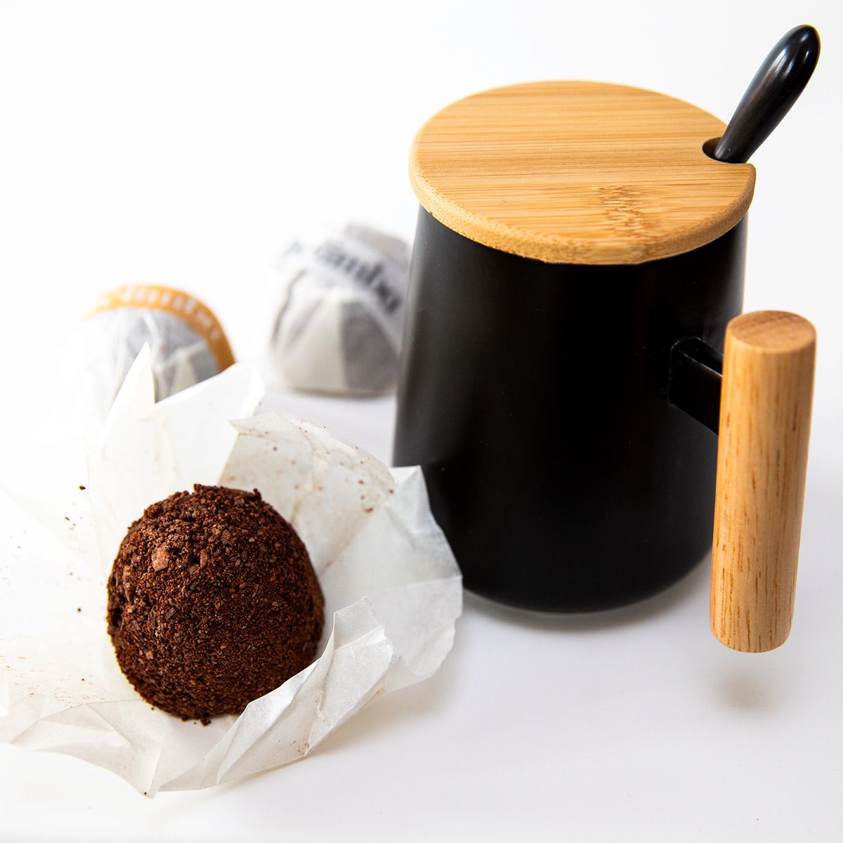 Kakao-Zeremonie-Set – puristische Keramik-Tasse mit Löffel