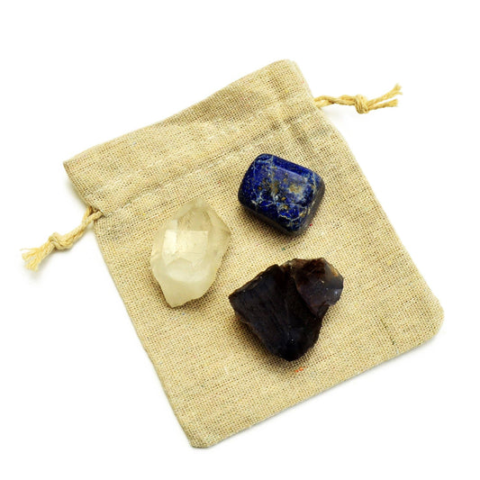 Kristallset "Drittes Auge" mit Lila Fluorit, Lapislazuli und Bergkristall.