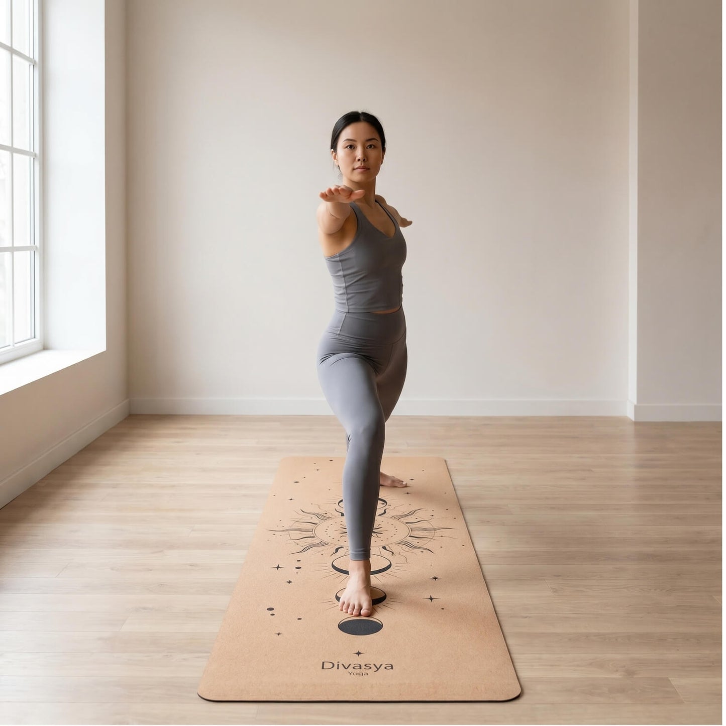 Leichte Kork-Yogamatte für Studio und Reise