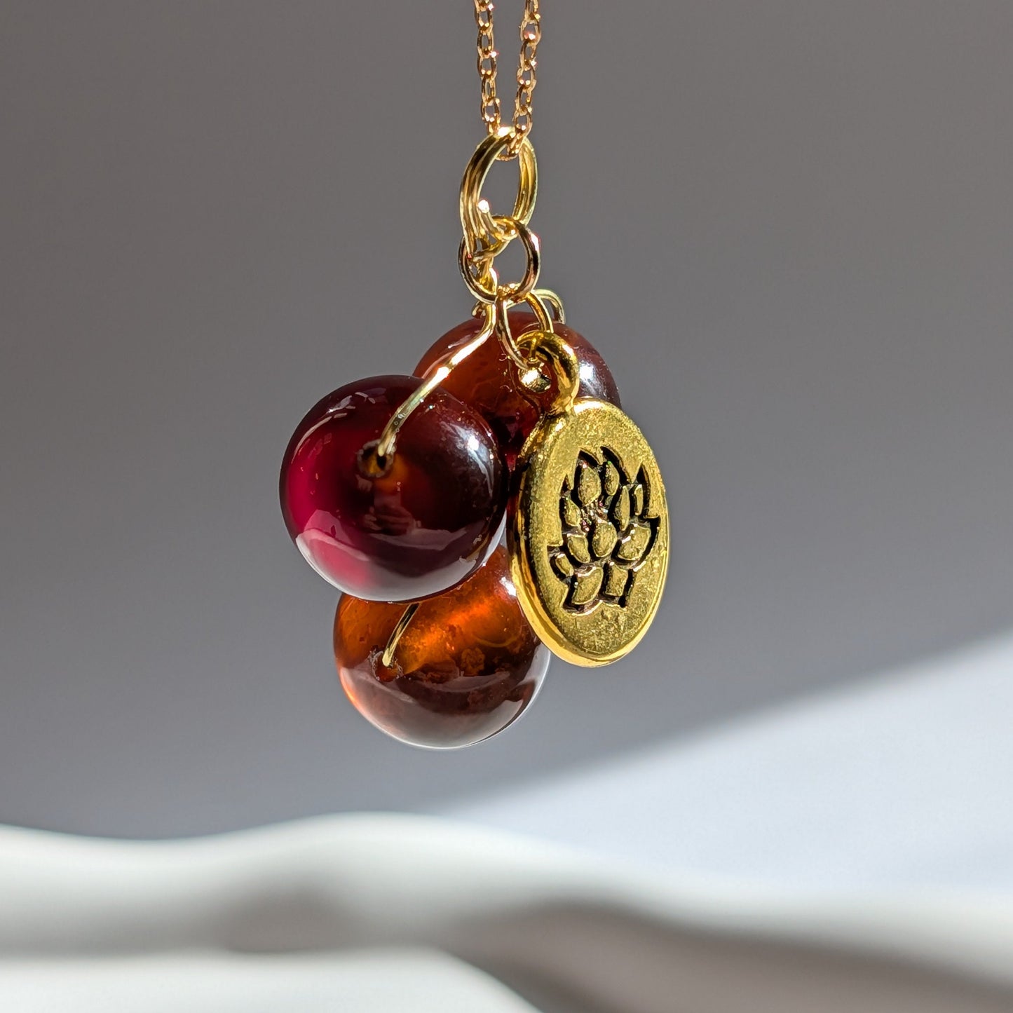 Karibische Bernstein Halskette mit spirituellem Anhänger