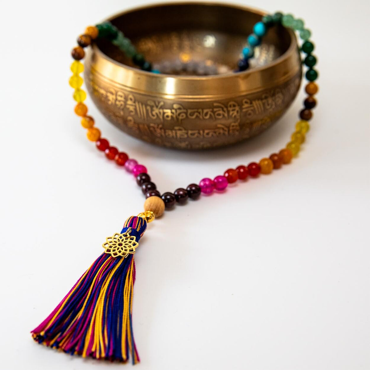 Mala-Kette Rainbow Chakra | 20 Edelsteine im Farbverlauf, 108 Perlen