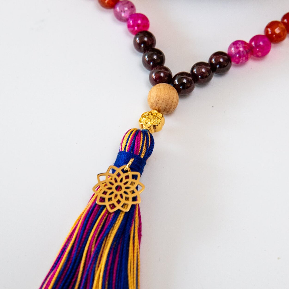 Mala-Kette Rainbow Chakra | 20 Edelsteine im Farbverlauf, 108 Perlen