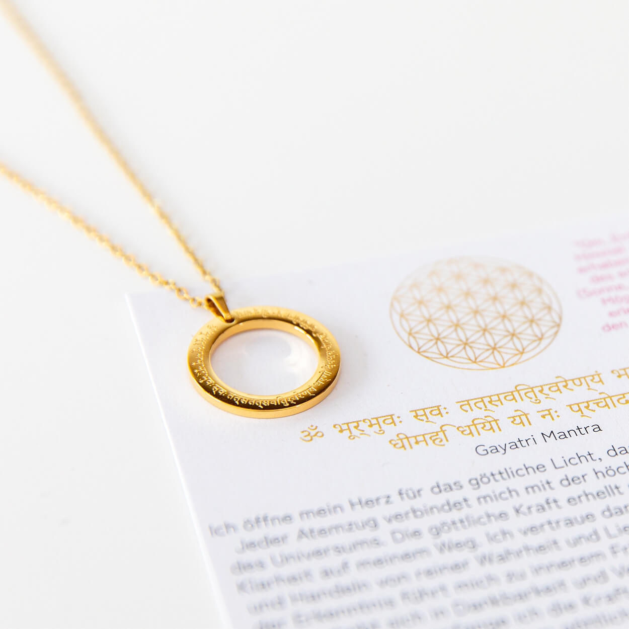 Gayatri-Mantra-Kette als Yoga- und Ritualschmuck