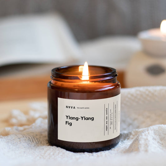 NAVA Organische Sojakerze Ylang-Ylang + Feige in recycelter Verpackung.