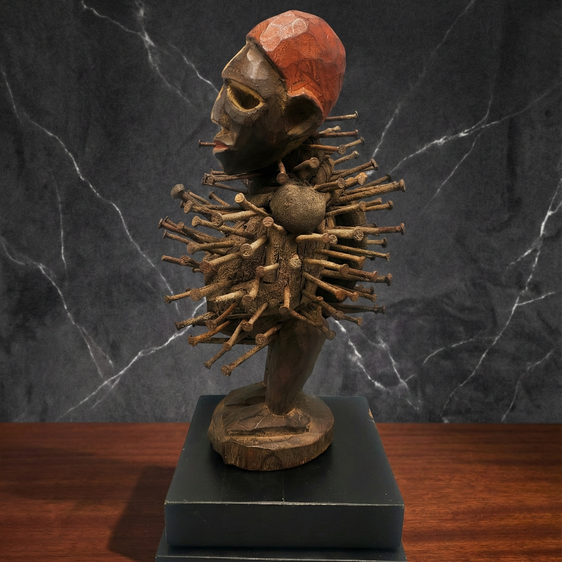 Nkisi Nkonde Fetisch Statue Kongo Januskopf Nägel Voodoo Schutzfigur Temple of Desire