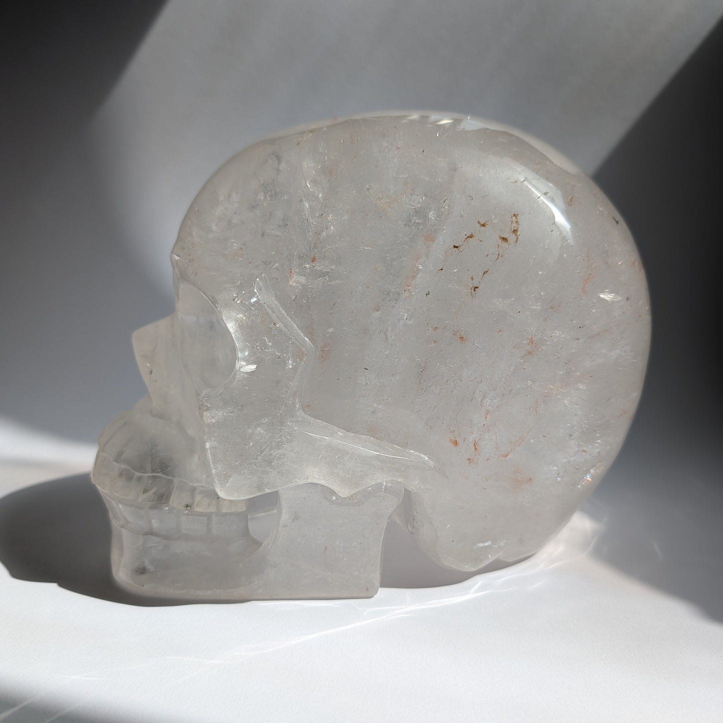 Massiver, singender Kristallschädel aus Himalaya Bergkristall mit beweglichem Unterkiefer und magischem Siegel, 7,39kg für okkulte Praxis - Temple of Desire