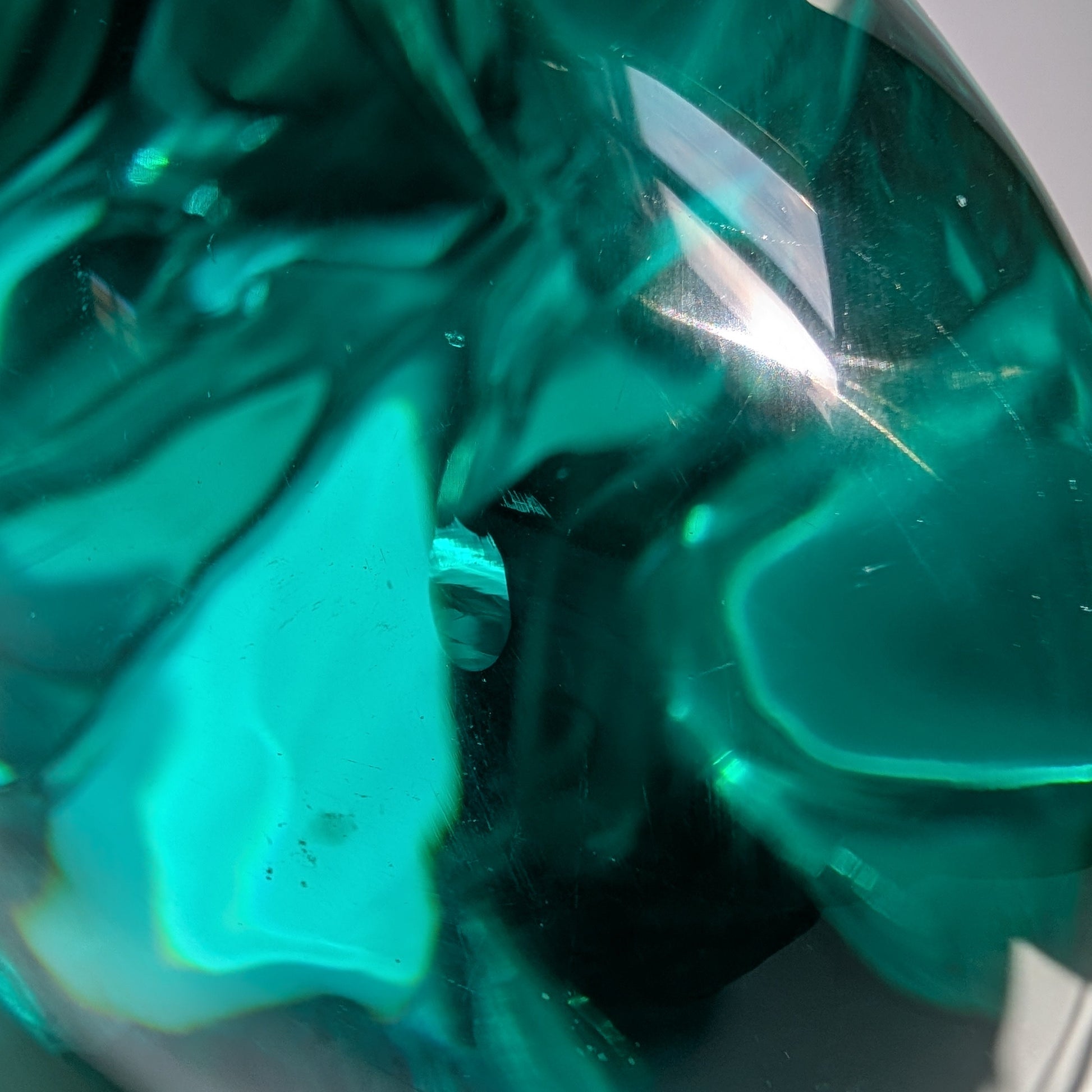 Monumentaler Kristallschädel aus blaugrünem Alchemie-Glas, 6,17kg für tiefgreifende Trance und ozeanische Energie - Temple of Desire