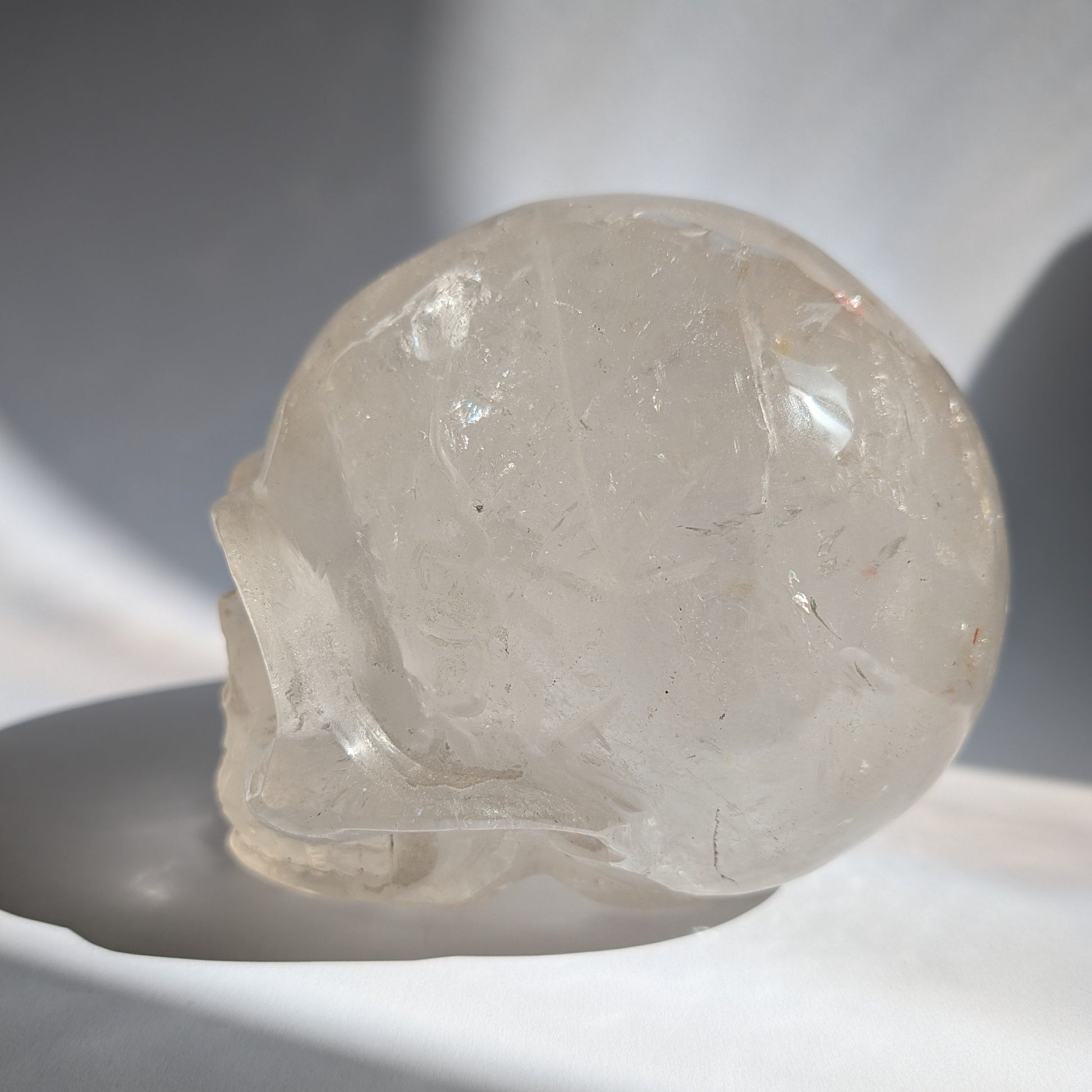 Massiver Kristallschädel Cosmic Child in langgezogener Starbeing-Form aus Himalaya-Bergkristall, 3,74kg für spirituelle Arbeit - Temple of Desire