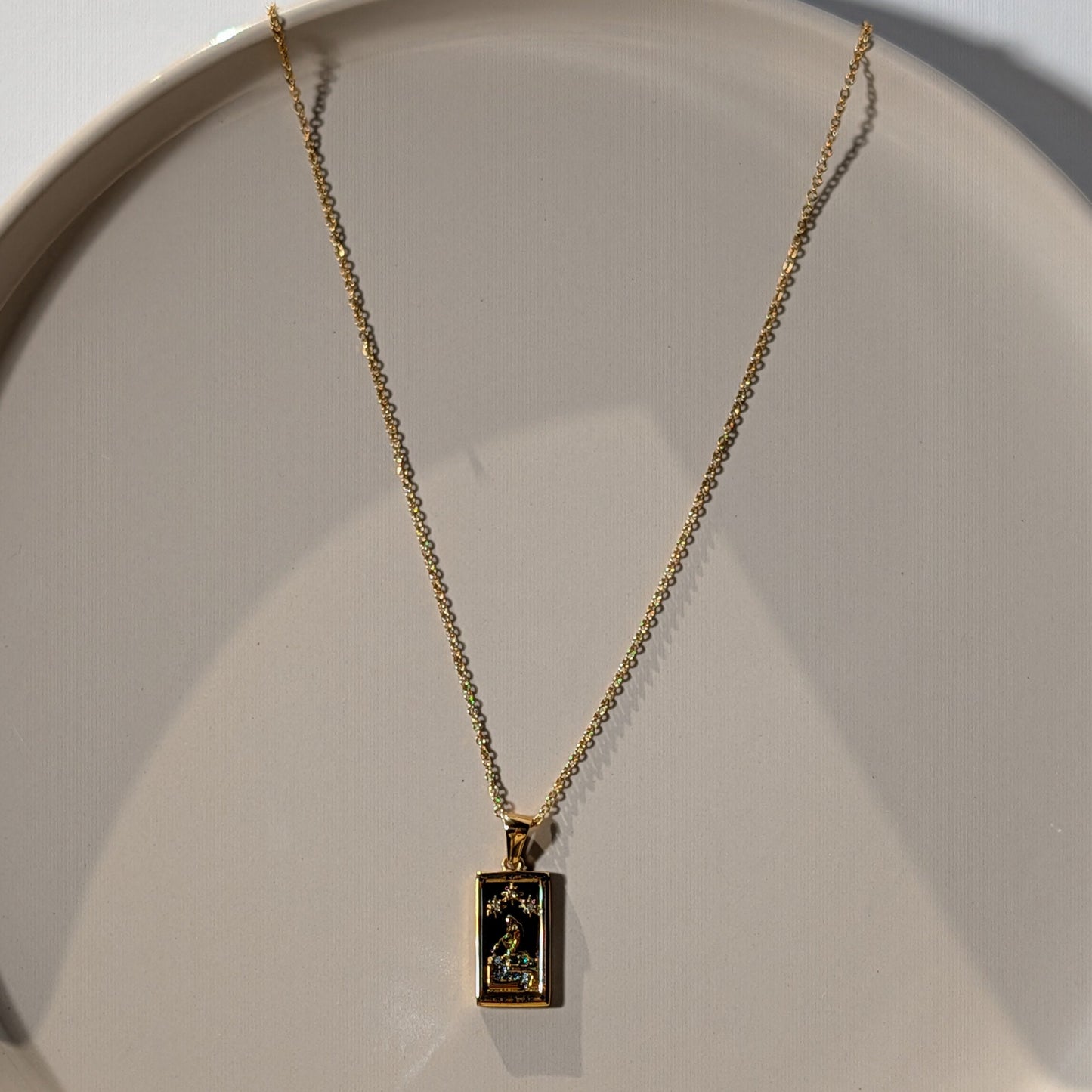 Rechteckiger Tarot Anhänger Die Sterne 18K Gold vergoldet mit Muschel und Zirkonia