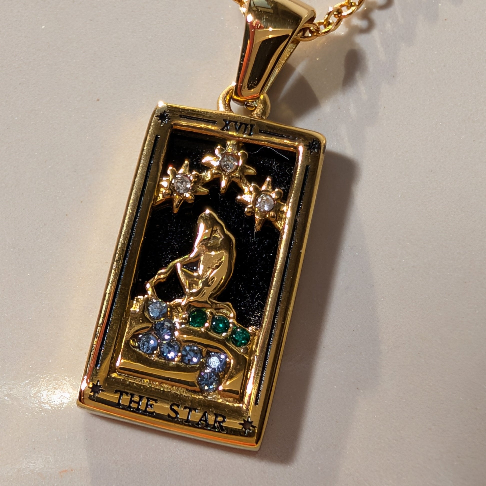 Rechteckiger Tarot Anhänger Die Sterne 18K Gold vergoldet mit Muschel und Zirkonia