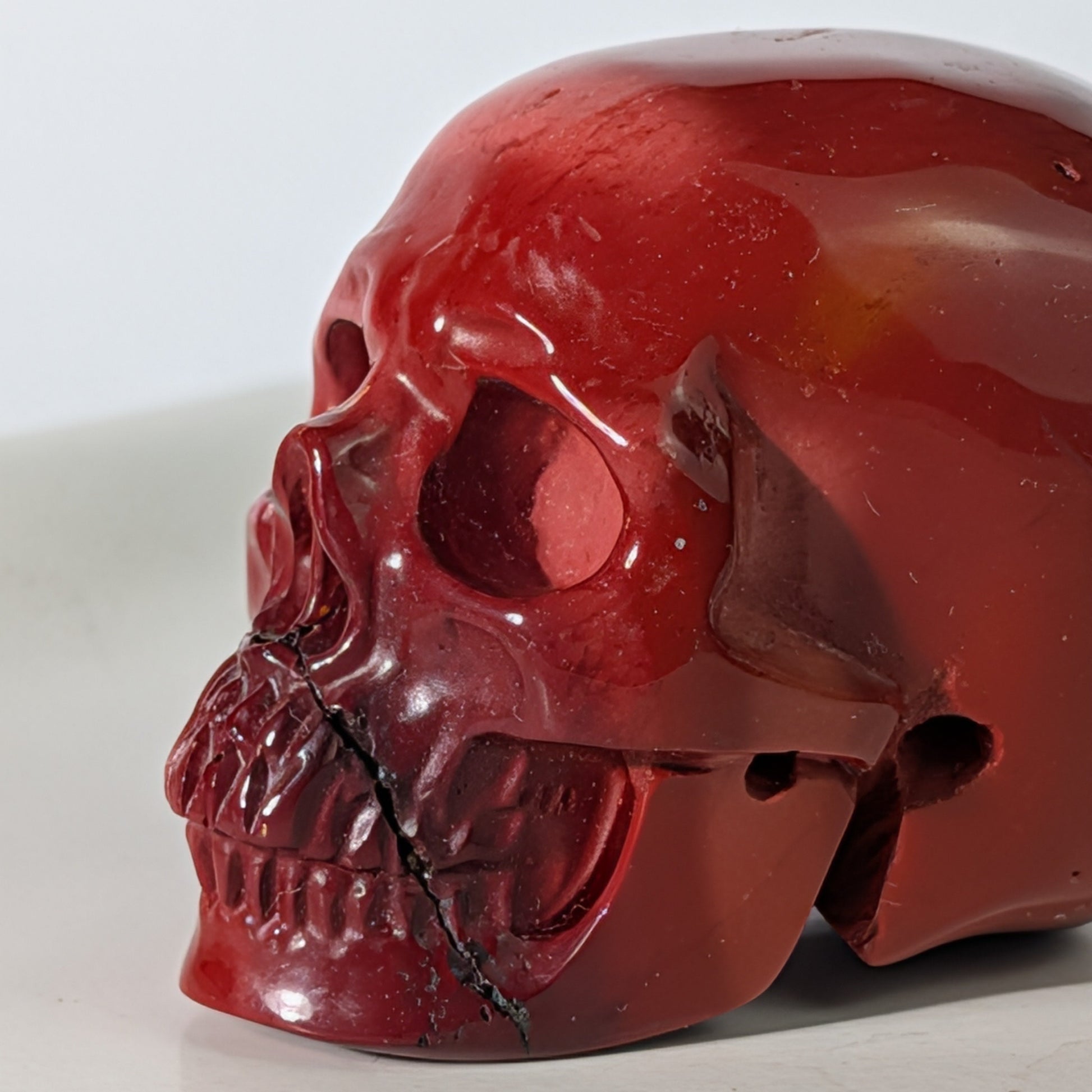 Roter Kristallschädel Ralph Jaspis 88g